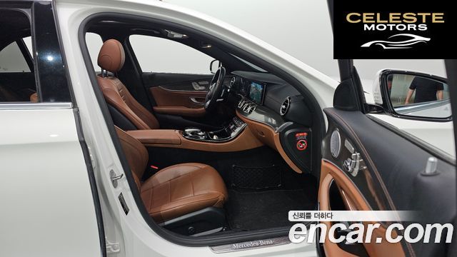 MERCEDES AMG E-Classe W213 E300 4MATIC AMG Line 2018 — photo 24 sur 32