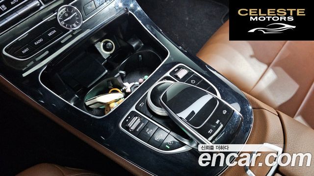 MERCEDES AMG E-Classe W213 E300 4MATIC AMG Line 2018 — photo 28 sur 32
