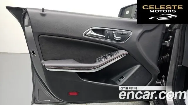 MERCEDES AMG CLA-Classe C117 CLA220 AMG Line 2018 — photo 14 sur 31