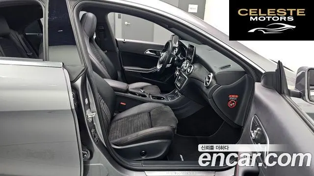 MERCEDES AMG CLA-Classe C117 CLA220 AMG Line 2018 — photo 16 sur 31