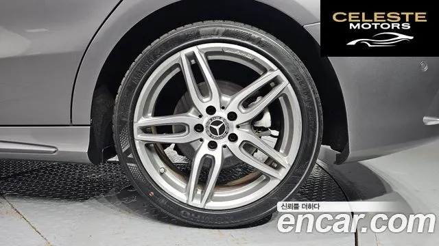 MERCEDES AMG CLA-Classe C117 CLA220 AMG Line 2018 — photo 7 sur 31