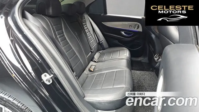 MERCEDES AMG E-Classe W213 E300 AMG Line 2019 — photo 17 sur 34