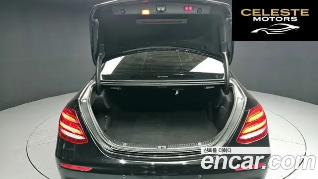 MERCEDES AMG E-Classe W213 E300 AMG Line 2019 — photo 26 sur 34