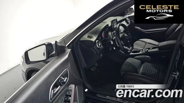 MERCEDES AMG CLA-Classe C117 CLA220 AMG Line 2018 — photo 12 sur 34