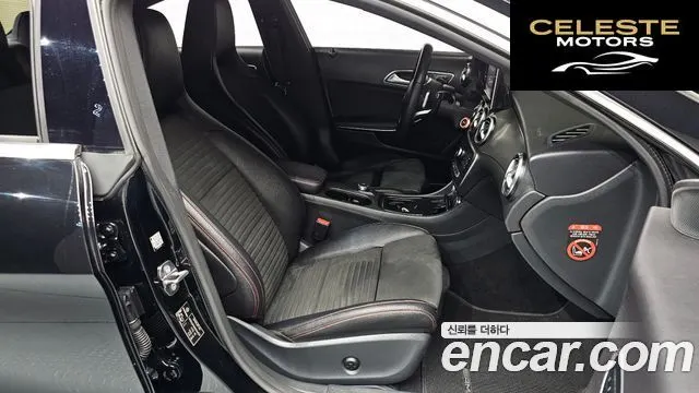 MERCEDES AMG CLA-Classe C117 CLA220 AMG Line 2018 — photo 15 sur 34