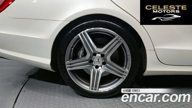 MERCEDES AMG CLS-Classe W218 CLS63 AMG 2013 — photo 5 sur 26