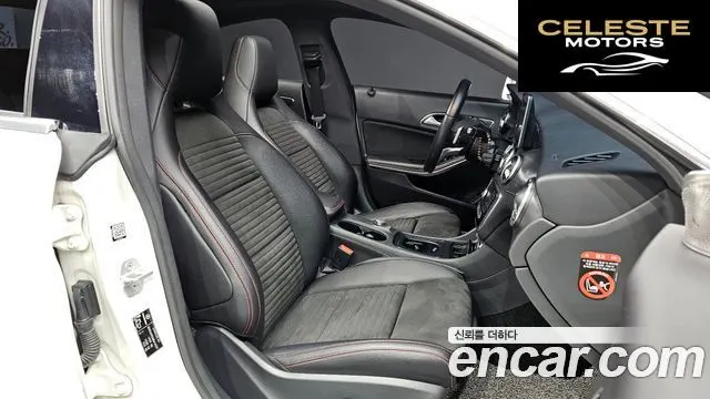 MERCEDES AMG CLA-Classe C117 CLA220 AMG Line 2018 — photo 11 sur 20