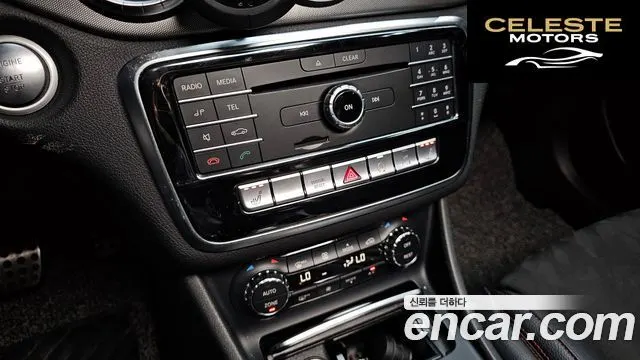 MERCEDES AMG CLA-Classe C117 CLA220 AMG Line 2018 — photo 17 sur 20