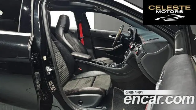 MERCEDES AMG GLA-Classe X156 GLA45 AMG 4MATIC 2019 — photo 13 sur 31