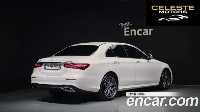 MERCEDES AMG E-Classe W213 E220d 4MATIC AMG Line 2022 — photo 2 sur 33