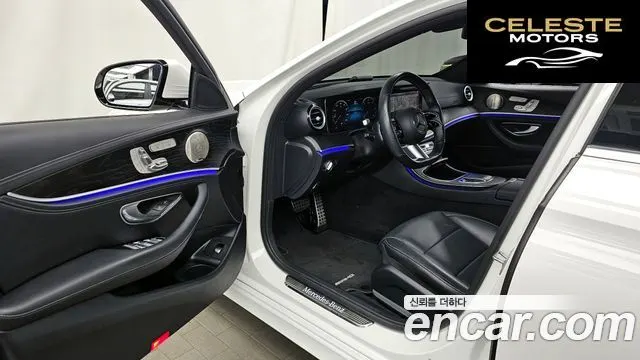 MERCEDES AMG E-Classe W213 E220d 4MATIC AMG Line 2022 — photo 12 sur 33