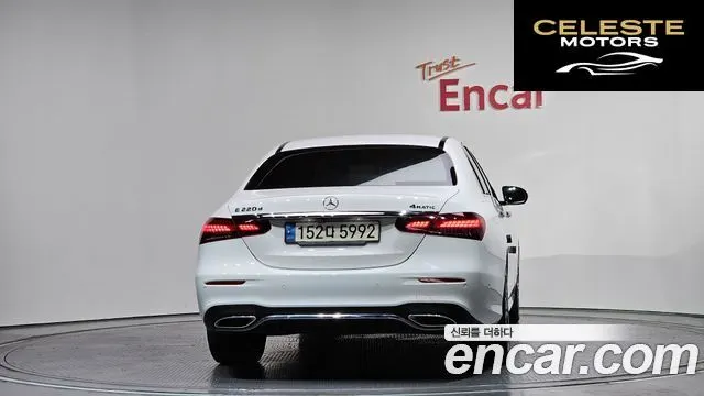 MERCEDES AMG E-Classe W213 E220d 4MATIC AMG Line 2022 — photo 3 sur 33