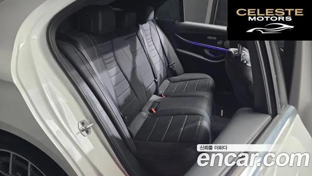 MERCEDES AMG E-Classe W213 E220d 4MATIC AMG Line 2022 — photo 18 sur 33