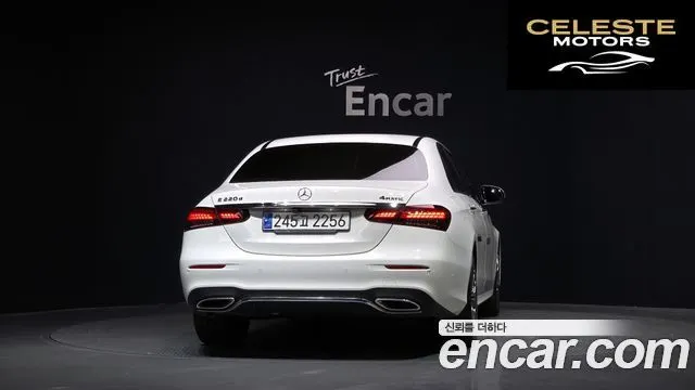 MERCEDES AMG E-Classe W213 E220d 4MATIC AMG Line 2021 — photo 4 sur 34