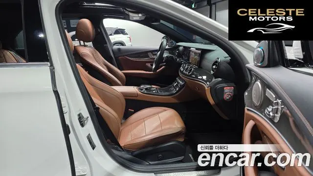 MERCEDES AMG E-Classe W213 E300 4MATIC AMG Line 2017 — photo 16 sur 30