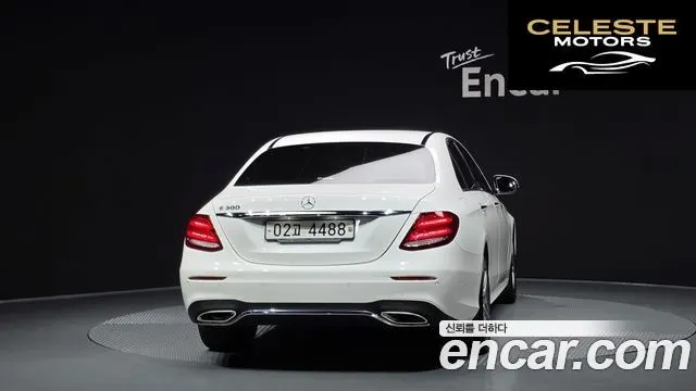 MERCEDES AMG E-Classe W213 E300 AMG Line 2019 — photo 4 sur 32
