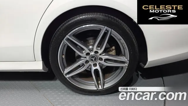 MERCEDES AMG E-Classe W213 E300 AMG Line 2019 — photo 7 sur 32