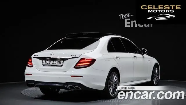 MERCEDES AMG E-Classe W213 E300 4MATIC AMG Line 2017 — photo 2 sur 30