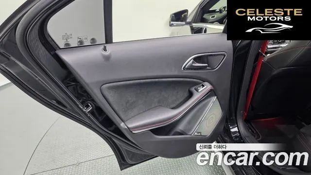MERCEDES AMG A-Classe W176 A45 AMG 4MATIC 2017 — photo 14 sur 35
