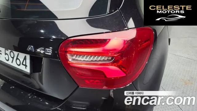 MERCEDES AMG A-Classe W176 A45 AMG 4MATIC 2017 — photo 8 sur 35