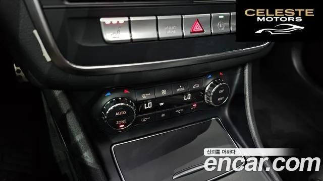 MERCEDES AMG CLA-Classe C117 CLA220 AMG Line 2018 — photo 16 sur 26