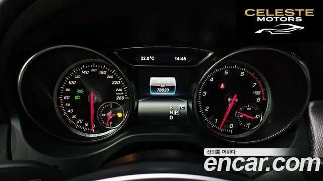 MERCEDES AMG CLA-Classe C117 CLA220 AMG Line 2018 — photo 8 sur 26