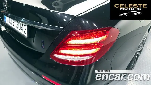 MERCEDES AMG E-Classe W213 E300 AMG Line 2019 — photo 9 sur 31