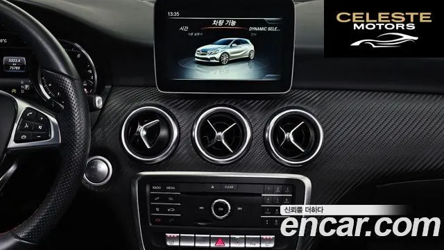 MERCEDES AMG A-Classe W176 A200 AMG Line 2018 — photo 20 sur 30