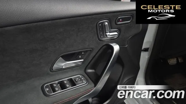 MERCEDES AMG A-Classe W177 AMG A45 4MATIC+ Hatchback 2021 — photo 28 sur 31