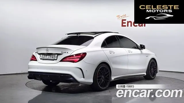 MERCEDES AMG CLA-Classe C117 CLA45 AMG 4MATIC 2018 — photo 1 sur 30