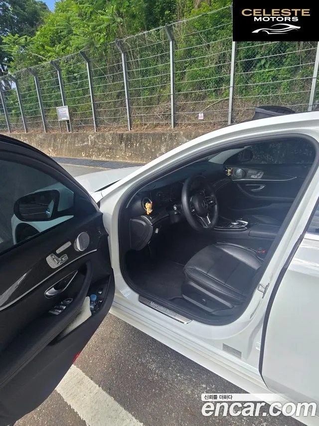 MERCEDES AMG E-Classe W213 E300 4MATIC AMG Line 2020 — photo 12 sur 25