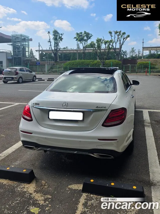 MERCEDES AMG E-Classe W213 E300 4MATIC AMG Line 2020 — photo 4 sur 25
