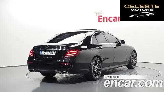 MERCEDES AMG E-Classe W213 E300 AMG Line 2019 — photo 2 sur 31