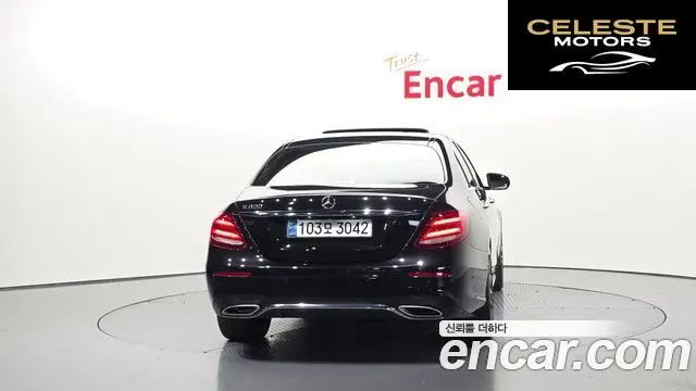 MERCEDES AMG E-Classe W213 E300 AMG Line 2019 — photo 4 sur 31