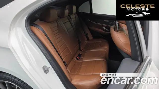 MERCEDES AMG E-Classe W213 E300 4MATIC AMG Line 2018 — photo 11 sur 20
