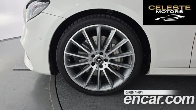 MERCEDES AMG E-Classe W213 E300 4MATIC AMG Line 2018 — photo 5 sur 20