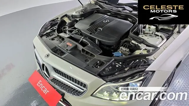 MERCEDES AMG CLS-Classe W218 CLS250 d 4MATIC AMG Line 2017 — photo 6 sur 33