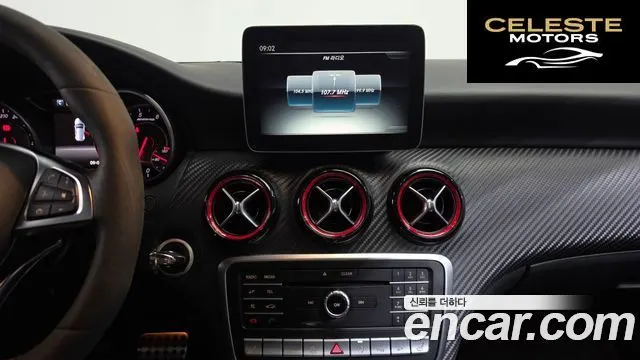 MERCEDES AMG A-Classe W176 A45 AMG 4MATIC 2017 — photo 14 sur 20