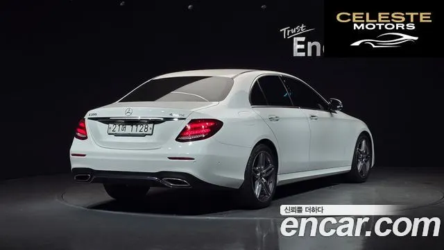 MERCEDES AMG E-Classe W213 E300 AMG Line 2018 — photo 2 sur 20