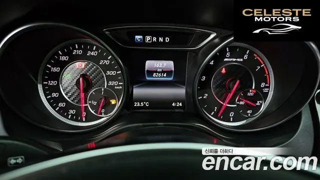 MERCEDES AMG GLA-Classe X156 GLA45 AMG 4MATIC 2018 — photo 11 sur 31