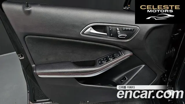 MERCEDES AMG GLA-Classe X156 GLA45 AMG 4MATIC 2018 — photo 14 sur 31