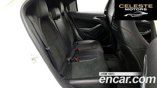 MERCEDES AMG A-Classe W176 A200 AMG Line 2018 — photo 12 sur 20