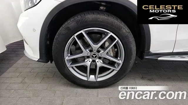 MERCEDES AMG GLC-Classe X253 GLC350e 4MATIC AMG Line 2018 — photo 5 sur 33