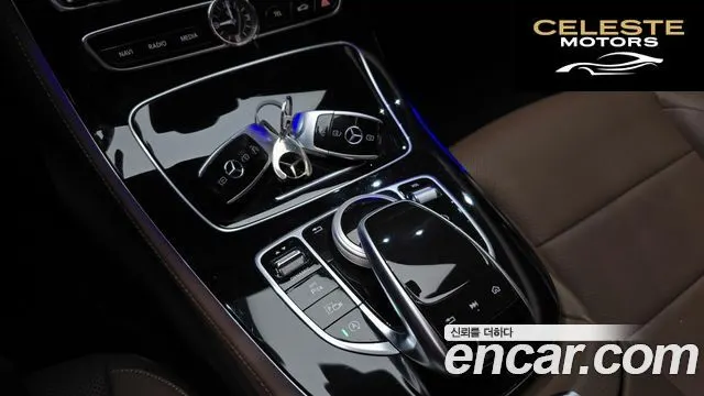 MERCEDES AMG E-Classe W213 E300 AMG Line 2019 — photo 23 sur 30
