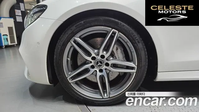 MERCEDES AMG E-Classe W213 E300 AMG Line 2019 — photo 5 sur 30