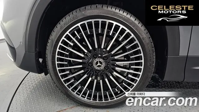 MERCEDES AMG EQB X243 EQB300 4MATIC AMG Line 2023 — photo 4 sur 42