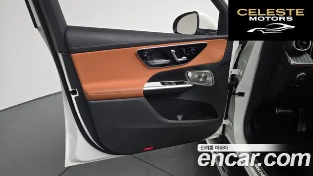 MERCEDES AMG GLC-Classe X254 GLC300 4MATIC AMG Line 2024 — photo 13 sur 35
