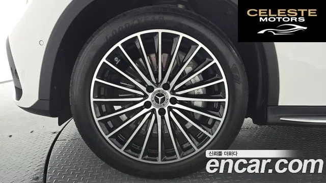 MERCEDES AMG GLC-Classe X254 GLC300 4MATIC AMG Line 2024 — photo 4 sur 35