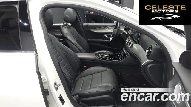 MERCEDES AMG E-Classe W213 E300 4MATIC AMG Line 2020 — photo 11 sur 20