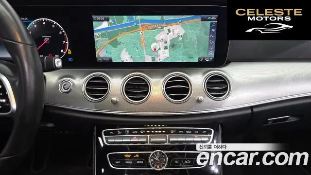 MERCEDES AMG E-Classe W213 E300 4MATIC AMG Line 2020 — photo 14 sur 20